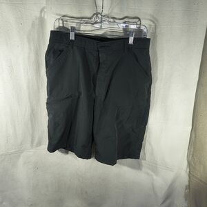 Oobe Chick-fil-A Branded Men's Size 32" Dark Grey Flat Front Shorts